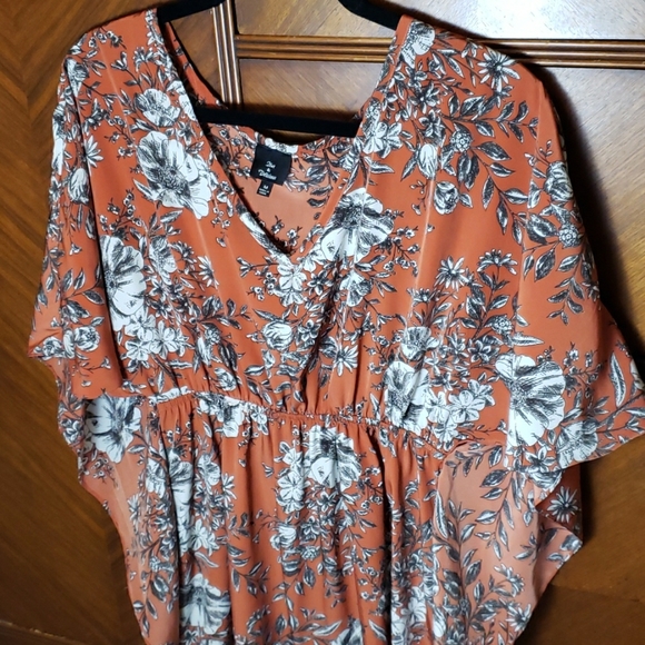 Floral Tunic Shirt - Picture 3 of 7